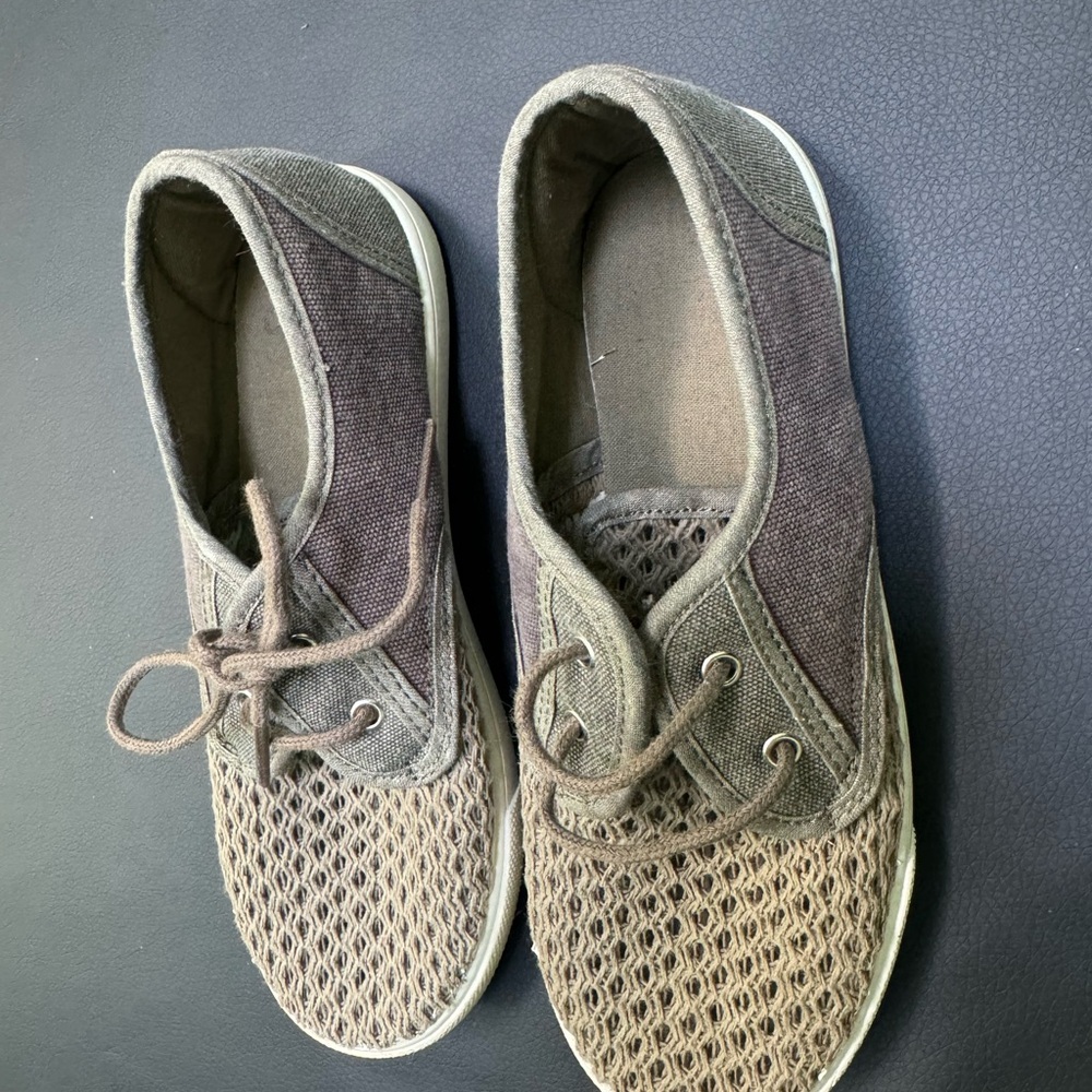 Pablosky Kids Brown Mesh Sneakers
